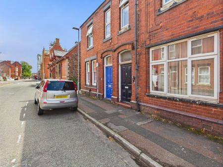 3 bedroom Terraced House for sale in Hanover Street, Warrington, WA1