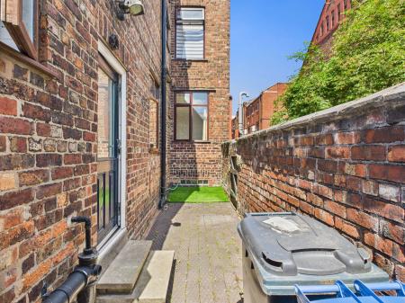 3 bedroom Terraced House for sale in Hanover Street, Warrington, WA1