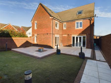 5 bedroom Detached house for sale in Jefferson Drive, Great Sankey, Warrington, WA5