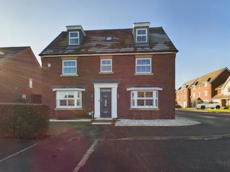 5 bedroom Detached house for sale in Jefferson Drive, Great Sankey, Warrington, WA5