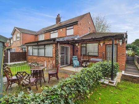 3 bedroom Semi-detached house for sale in Manchester Road, Warrington, WA1