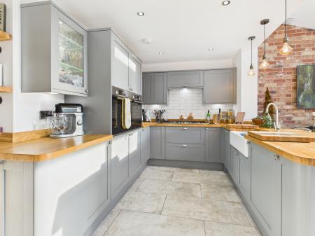 3 bedroom Semi-detached house for sale in Warrington Road, Penketh, Warrington, WA5