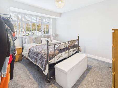 3 bedroom Semi-detached house for sale in Warrington Road, Penketh, Warrington, WA5