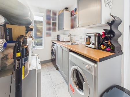 3 bedroom Semi-detached house for sale in Warrington Road, Penketh, Warrington, WA5