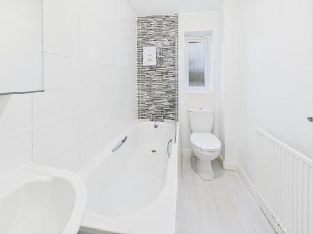 3 bedroom Detached house for sale in Knott Mill Way, Runcorn, WA7