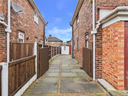 3 bedroom Semi-detached house for sale in Lodge Lane, Warrington, WA5