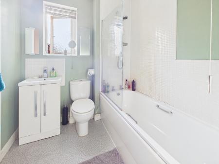 2 bedroom Flat for sale in Thorneycroft Drive, Warrington, WA1