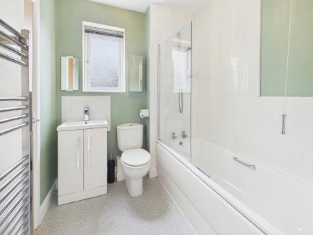 2 bedroom Flat for sale in Thorneycroft Drive, Warrington, WA1