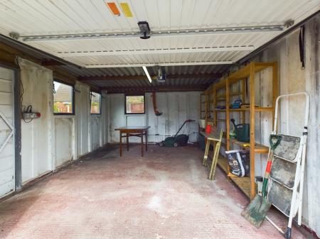 2 bedroom Bungalow to let in Wilmslow Crescent, Thelwall, WA4