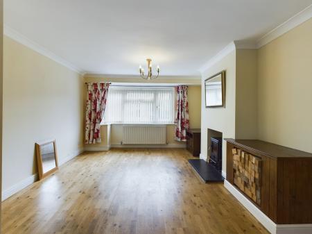 2 bedroom Bungalow to let in Wilmslow Crescent, Thelwall, WA4