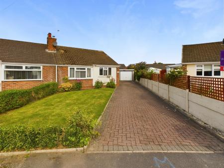 2 bedroom Bungalow to let in Wilmslow Crescent, Thelwall, WA4