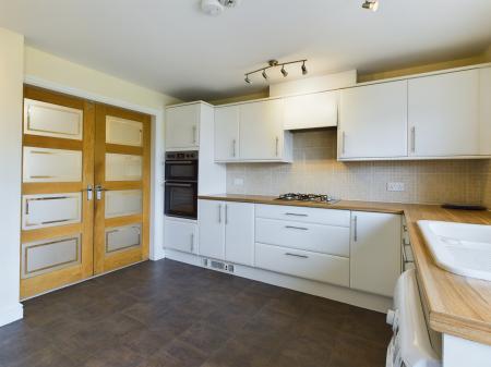 2 bedroom Bungalow to let in Wilmslow Crescent, Thelwall, WA4