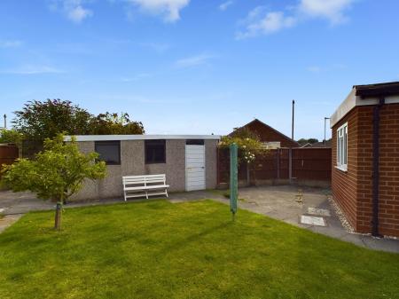 2 bedroom Bungalow to let in Wilmslow Crescent, Thelwall, WA4