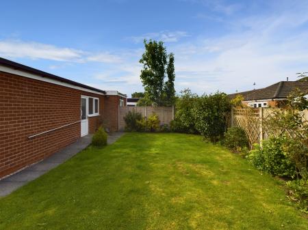 2 bedroom Bungalow to let in Wilmslow Crescent, Thelwall, WA4