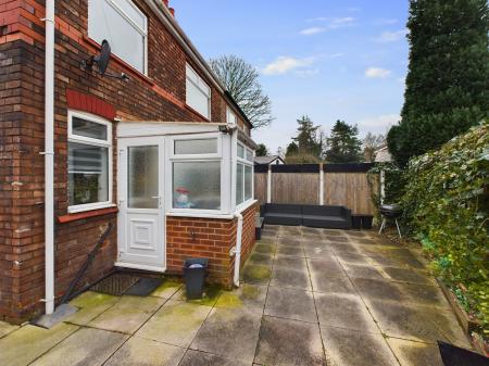 3 bedroom Semi-detached house for sale in Stuart Drive, Stockton Heath, Warrington, WA4