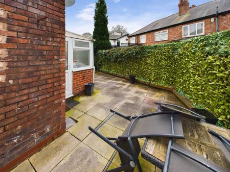 3 bedroom Semi-detached house for sale in Stuart Drive, Stockton Heath, Warrington, WA4