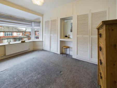 3 bedroom Semi-detached house for sale in Stuart Drive, Stockton Heath, Warrington, WA4