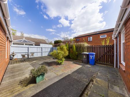 3 bedroom Bungalow to let in Blackcap Walk, Warrington, WA3