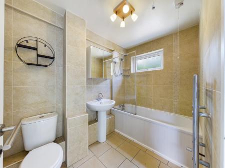 3 bedroom Bungalow to let in Blackcap Walk, Warrington, WA3