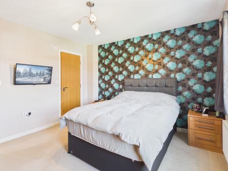 4 bedroom Semi-detached house for sale in Holywell Drive, Trinity Green, Warrington, WA1