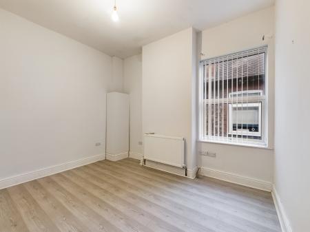 3 bedroom Terraced House to let in Hallfields Road, Warrington, WA2