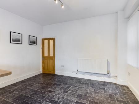 3 bedroom Terraced House to let in Hallfields Road, Warrington, WA2