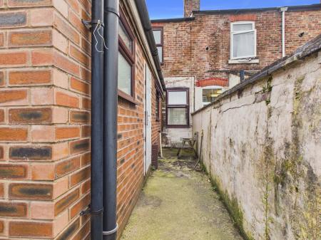 2 bedroom Terraced House for sale in Wilkinson Street, Warrington, WA2