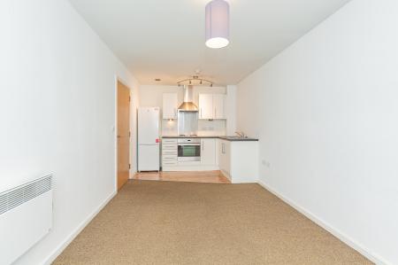 2 bedroom Flat to let in Greenings Court, Carrington Park, Warrington, WA2