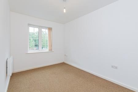 2 bedroom Flat to let in Greenings Court, Carrington Park, Warrington, WA2