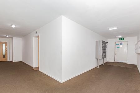 2 bedroom Flat to let in Greenings Court, Carrington Park, Warrington, WA2