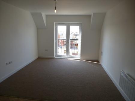 2 bedroom Flat to let in Rose Creek Gardens, Great Sankey, Warrington, WA5