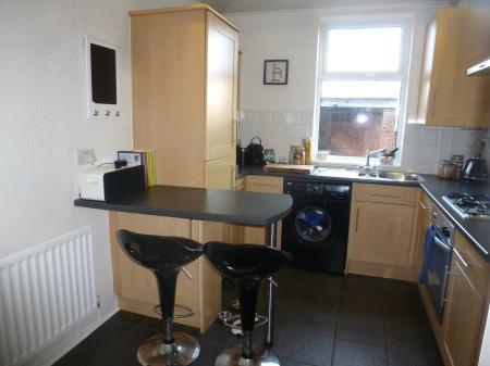 2 bedroom Terraced House to let in Morley Road, Walton, WA4