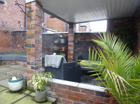 2 bedroom Terraced House to let in Morley Road, Walton, WA4