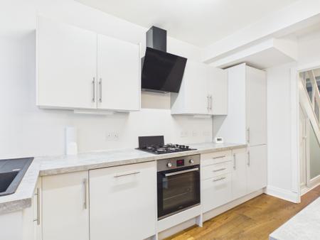 3 bedroom Semi-detached house to let in Stuart Drive, Stockton Heath, Warrington, WA4