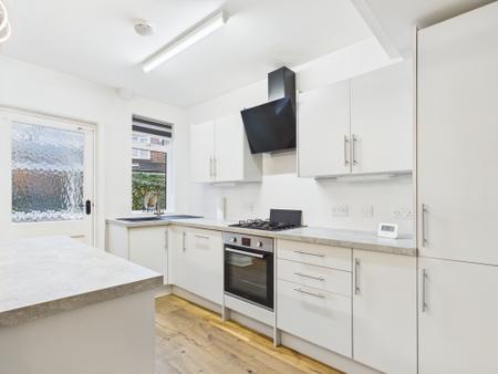 3 bedroom Semi-detached house to let in Stuart Drive, Stockton Heath, Warrington, WA4