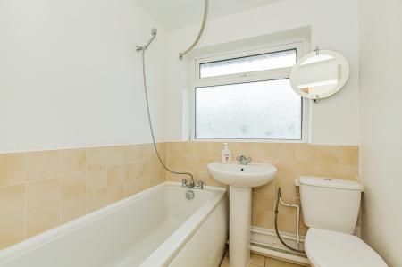 1 bedroom Semi-detached house to let in Stonehaven Drive, Fearnhead, Warrington, WA2