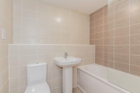 2 bedroom Flat to let in Louisiana Drive, Great Sankey, Warrington, WA5