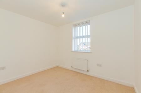 2 bedroom Flat to let in Louisiana Drive, Great Sankey, Warrington, WA5
