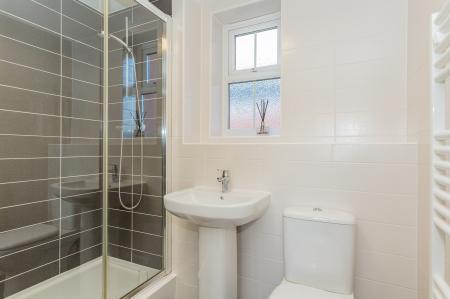 2 bedroom Flat to let in Louisiana Drive, Great Sankey, Warrington, WA5