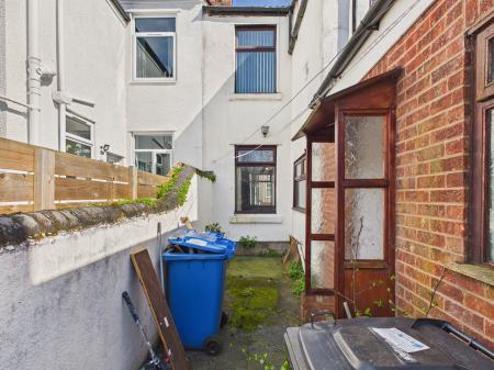 3 bedroom Terraced House to let in Wellfield Street, Bewsey, Warrington, WA5