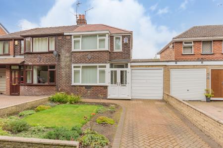 Longbarn Lane, Woolston, Warrington, WA1