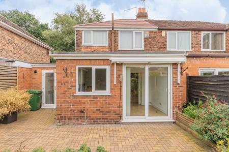 2 bedroom Semi-detached house to let in Longbarn Lane, Woolston, Warrington, WA1