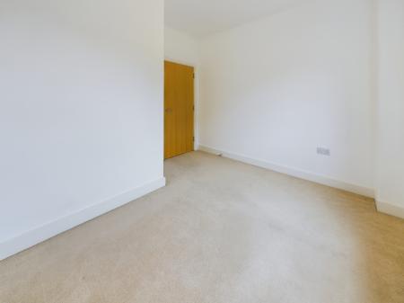2 bedroom Flat to let in Elphins Drive, Warrington, WA4
