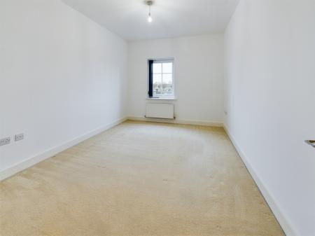 2 bedroom Flat to let in Elphins Drive, Warrington, WA4