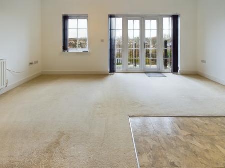 2 bedroom Flat to let in Elphins Drive, Warrington, WA4