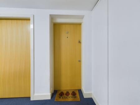 2 bedroom Flat to let in Elphins Drive, Warrington, WA4