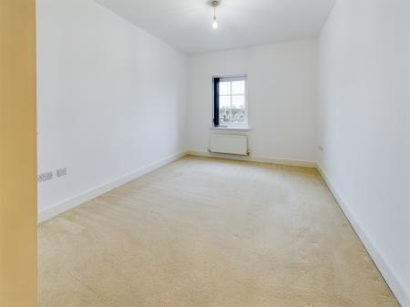 2 bedroom Flat to let in Elphins Drive, Warrington, WA4