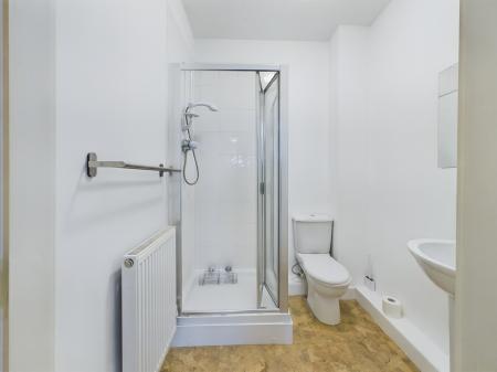 2 bedroom Flat to let in Elphins Drive, Warrington, WA4