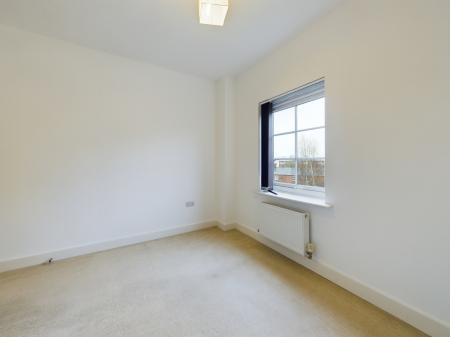 2 bedroom Flat to let in Elphins Drive, Warrington, WA4
