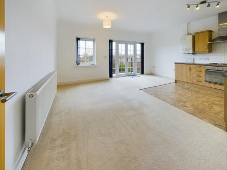 2 bedroom Flat to let in Elphins Drive, Warrington, WA4